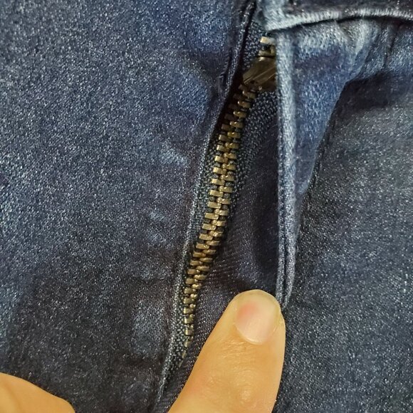 Judy Blue Jeans Women’s Size 15/32 Blue With Red Stripe Skinny Fit Distressed - Picture 11 of 13